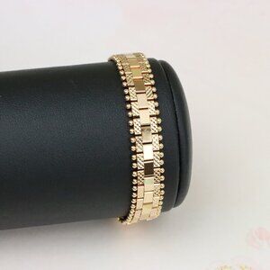 "Elegant Rose Gold Bracelet with Beaded Edges and Modern Design, XPBL1004
